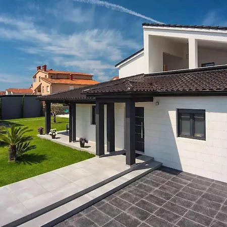 Holiday home Dv Pula